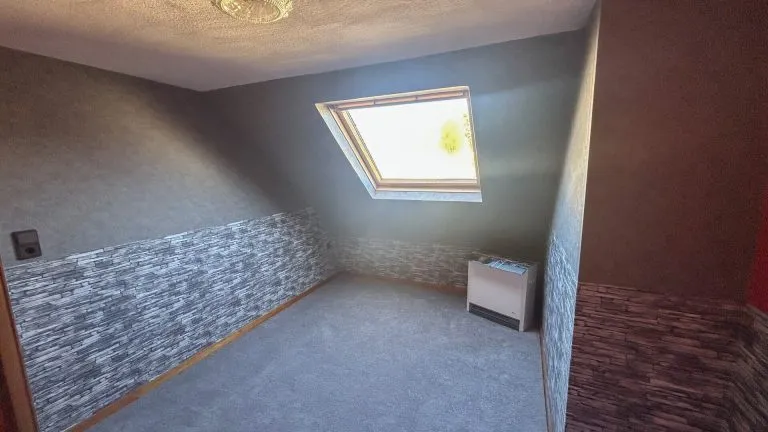 Immobilienangebot - Nauort - Alle - *RESERVIERT* Viel Raum für Ideen – Haus mit ca. 115 m² Wohnfläche und großer Scheune in Nauort!