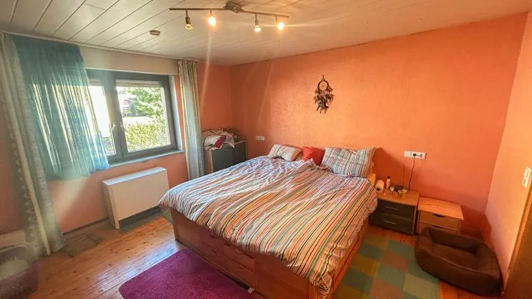 Immobilienangebot - Nauort - Alle - *RESERVIERT* Viel Raum für Ideen – Haus mit ca. 115 m² Wohnfläche und großer Scheune in Nauort!