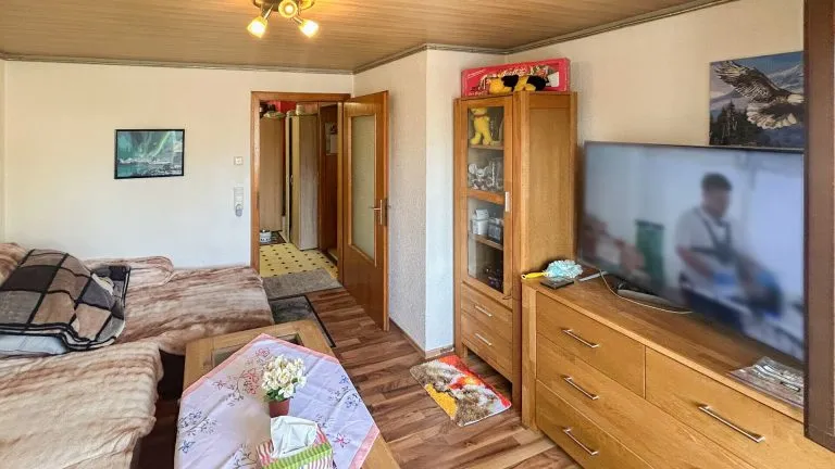 Immobilienangebot - Nauort - Alle - *RESERVIERT* Viel Raum für Ideen – Haus mit ca. 115 m² Wohnfläche und großer Scheune in Nauort!