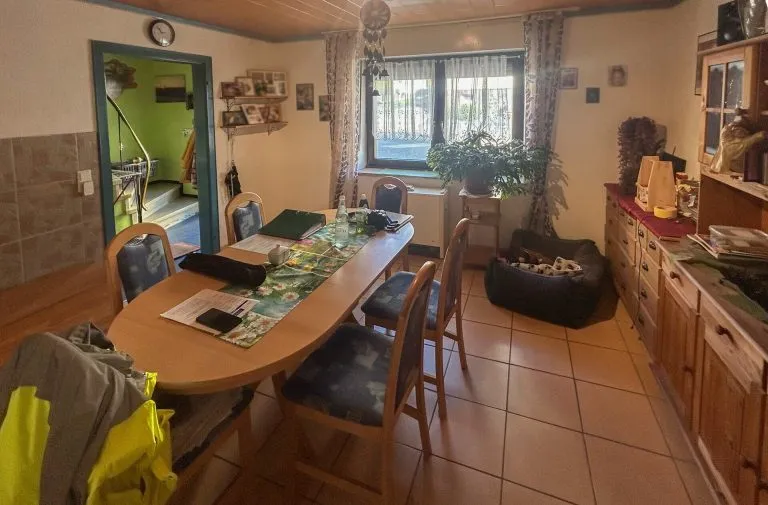 Immobilienangebot - Nauort - Alle - *RESERVIERT* Viel Raum für Ideen – Haus mit ca. 115 m² Wohnfläche und großer Scheune in Nauort!
