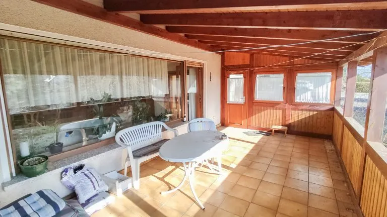 Immobilienangebot - Freirachdorf - Alle - Objekt mit Entwicklungspotenzial –317 m² Wfl. auf 1.974 m² Grundstück, für Investoren & Privatnutzer