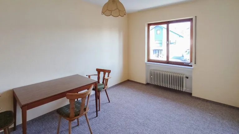 Immobilienangebot - Freirachdorf - Alle - Objekt mit Entwicklungspotenzial –317 m² Wfl. auf 1.974 m² Grundstück, für Investoren & Privatnutzer