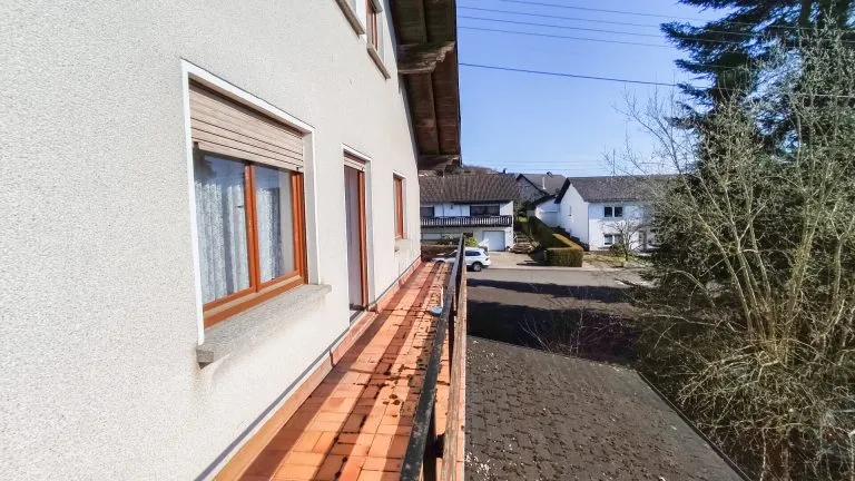 Immobilienangebot - Freirachdorf - Alle - Objekt mit Entwicklungspotenzial –317 m² Wfl. auf 1.974 m² Grundstück, für Investoren & Privatnutzer