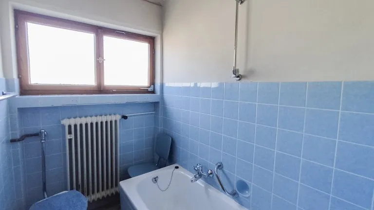 Immobilienangebot - Freirachdorf - Alle - Objekt mit Entwicklungspotenzial –317 m² Wfl. auf 1.974 m² Grundstück, für Investoren & Privatnutzer