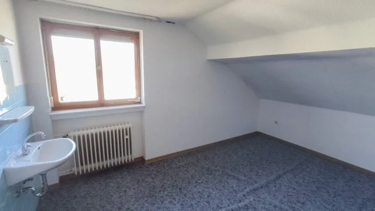 Immobilienangebot - Freirachdorf - Alle - Objekt mit Entwicklungspotenzial –317 m² Wfl. auf 1.974 m² Grundstück, für Investoren & Privatnutzer
