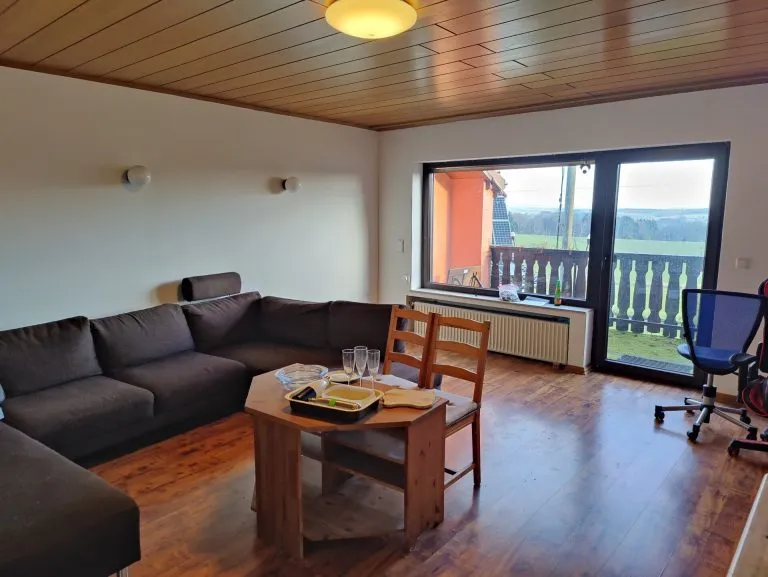 Immobilienangebot - Flammersfeld - Alle - ***Reduziert***Einfamilienhaus mit ELW, 2 Garagen und Fernblick zwischen Flammersfeld und Horhausen!