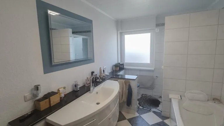 Immobilienangebot - Freilingen - Alle - *RESERVIERT* Ruhig gelegenes Einfamilienhaus mit Einliegerwohnung und großem Grundstück in Freilingen!