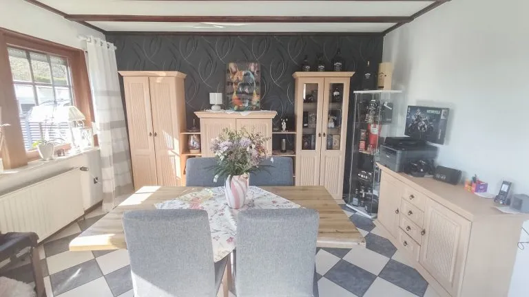 Immobilienangebot - Freilingen - Alle - *RESERVIERT* Ruhig gelegenes Einfamilienhaus mit Einliegerwohnung und großem Grundstück in Freilingen!