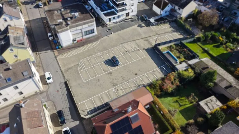Immobilienangebot - Rheinbrohl - Alle - Großzügiges Baugrundstück in Rheinbrohl - Baugenehmigung für Projekt mit 15 WE bereits vorhanden!