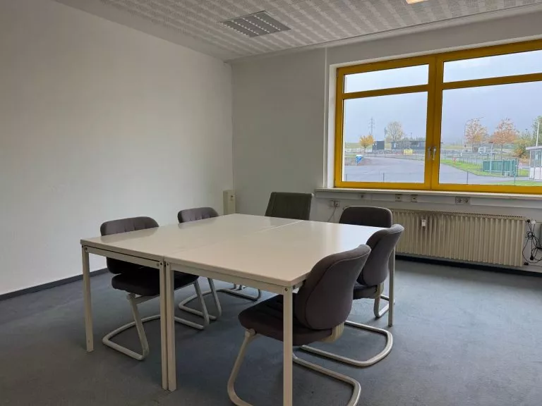 Immobilienangebot - Hachenburg - Alle - Gepflegte, erweiterbare Bürofläche im Gewerbegebiet von Hachenburg!