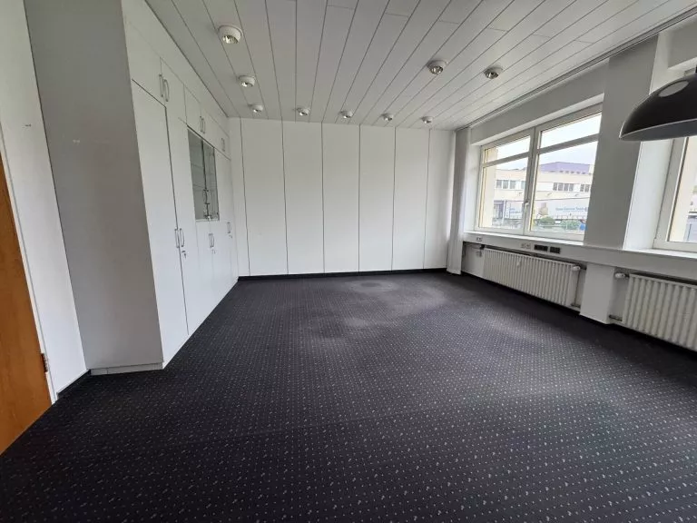 Immobilienangebot - Hachenburg - Alle - Gepflegte, erweiterbare Bürofläche im Gewerbegebiet von Hachenburg!