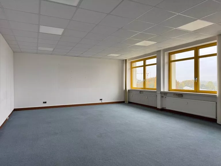 Immobilienangebot - Hachenburg - Alle - Gepflegte, erweiterbare Bürofläche im Gewerbegebiet von Hachenburg!