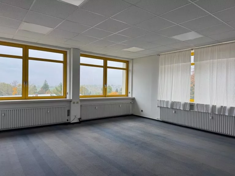 Immobilienangebot - Hachenburg - Alle - Gepflegte, erweiterbare Bürofläche im Gewerbegebiet von Hachenburg!