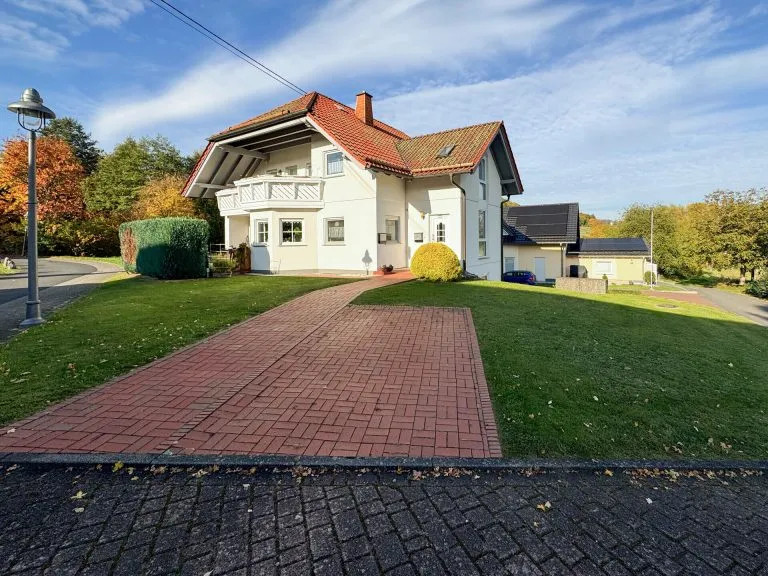 Immobilienangebot - VG Wallmerod - Alle - Gepflegtes, solides und vermietetes 3 Parteienhaus-Mehrfamilienhaus in ruhiger Lage bei Wallmerod!