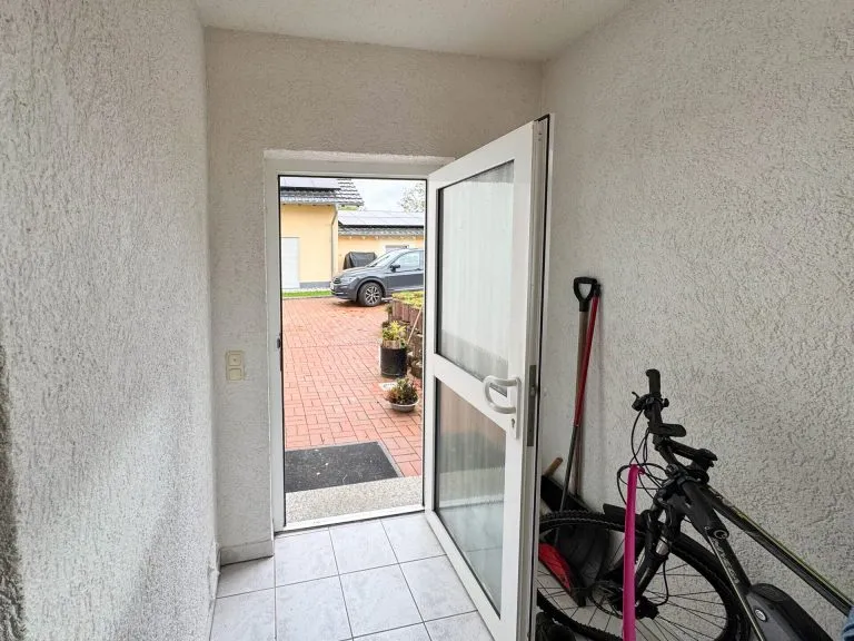 Immobilienangebot - VG Wallmerod - Alle - Gepflegtes, solides und vermietetes 3 Parteienhaus-Mehrfamilienhaus in ruhiger Lage bei Wallmerod!