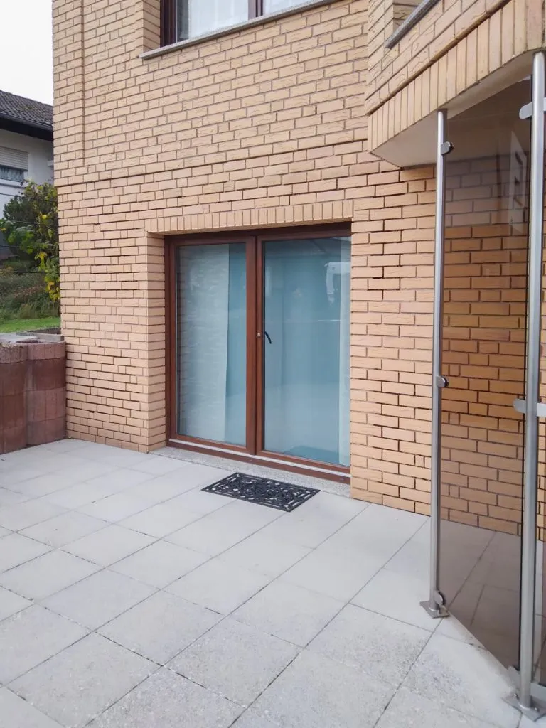 Immobilienangebot - Straßenhaus - Alle - Repräsentatives, verklinkertes Landhaus mit ELW in bevorzugter Wohnlage von Straßenhaus zu verkaufen!