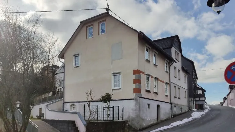 Immobilienangebot - Westerburg - Alle - Charmante Doppelhaushälfte in Westerburg – ruhig gelegen und dennoch zentral