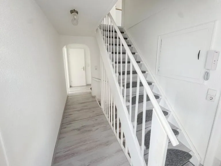 Immobilienangebot - Zehnhausen bei Rennerod - Alle - Renoviertes Ein-/Zweifamilienhaus mit Charakter nahe Rennerod!