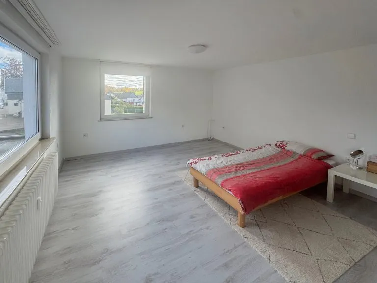 Immobilienangebot - Zehnhausen bei Rennerod - Alle - Renoviertes Ein-/Zweifamilienhaus mit Charakter nahe Rennerod!