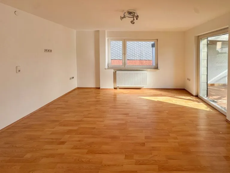 Immobilienangebot - Zehnhausen bei Rennerod - Alle - Renoviertes Ein-/Zweifamilienhaus mit Charakter nahe Rennerod!