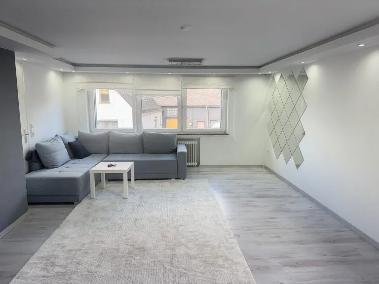 Immobilienangebot - Zehnhausen bei Rennerod - Alle - Renoviertes Ein-/Zweifamilienhaus mit Charakter nahe Rennerod!