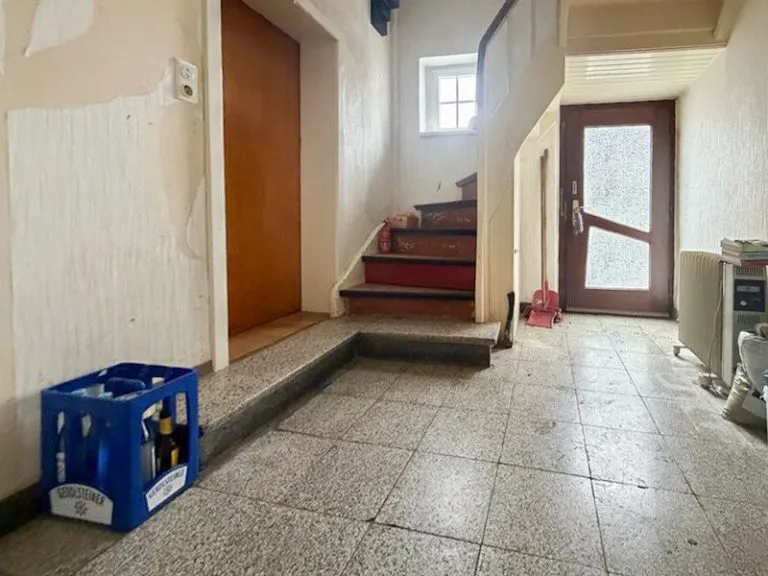 Immobilienangebot - Hellenhahn-Schellenberg - Alle - Sanierungsbedürftiges Einfamilienhaus in schöner Ortslage nahe Rennerod!