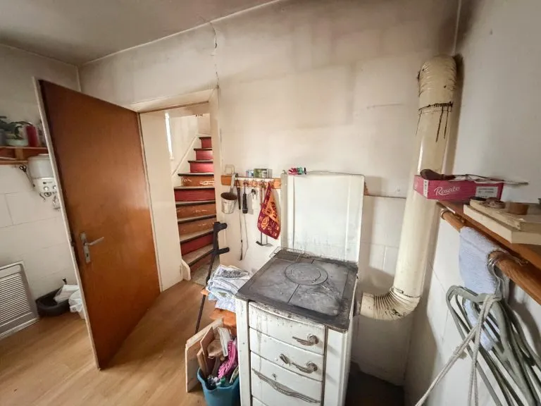 Immobilienangebot - Hellenhahn-Schellenberg - Alle - Sanierungsbedürftiges Einfamilienhaus in schöner Ortslage nahe Rennerod!