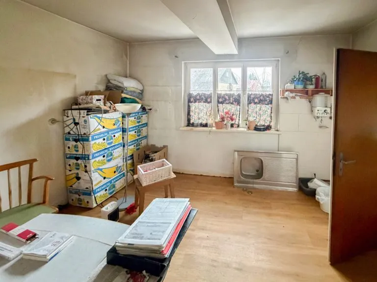 Immobilienangebot - Hellenhahn-Schellenberg - Alle - Sanierungsbedürftiges Einfamilienhaus in schöner Ortslage nahe Rennerod!