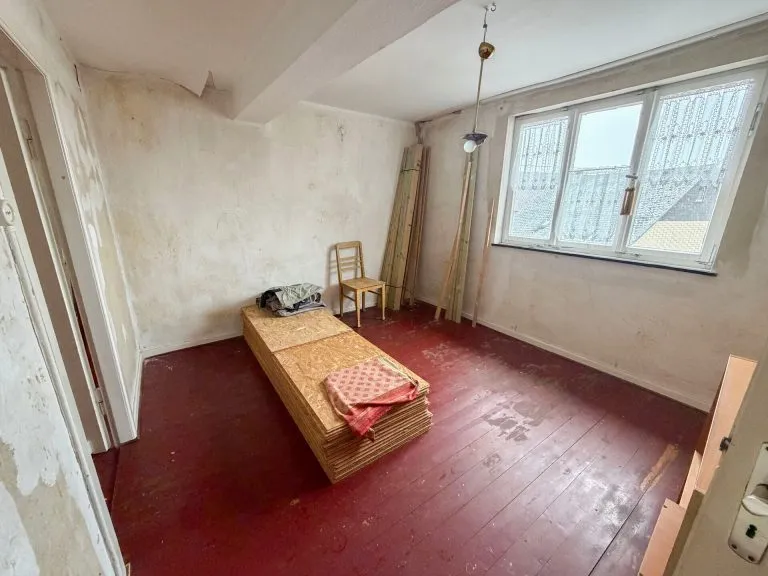 Immobilienangebot - Hellenhahn-Schellenberg - Alle - Sanierungsbedürftiges Einfamilienhaus in schöner Ortslage nahe Rennerod!