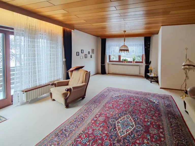 Immobilienangebot - Altenkirchen VG - Alle - ***Reduziert***Ein-/Zweifamilienhaus mit großem Grundstück in idyllischer Ortsrandlage zwischen Altenkirchen und Hamm/Sieg!