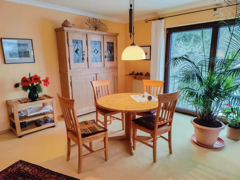 Immobilienangebot - Altenkirchen VG - Alle - ***Reduziert***Ein-/Zweifamilienhaus mit großem Grundstück in idyllischer Ortsrandlage zwischen Altenkirchen und Hamm/Sieg!