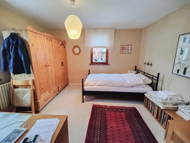Immobilienangebot - Altenkirchen VG - Alle - ***Reduziert***Ein-/Zweifamilienhaus mit großem Grundstück in idyllischer Ortsrandlage zwischen Altenkirchen und Hamm/Sieg!