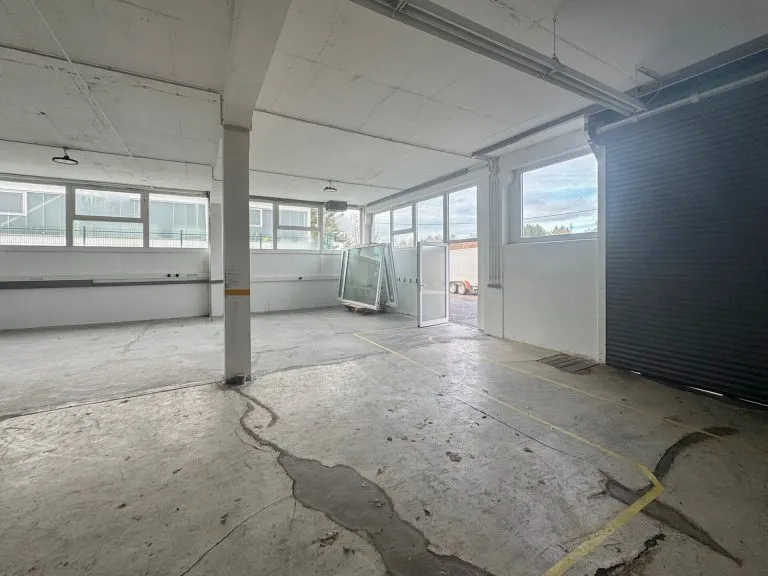 Immobilienangebot - Sörth - Alle - Großzügige Gewerbehalle mit 323 m² Nutzfläche, Büro und Sanitärbereich!