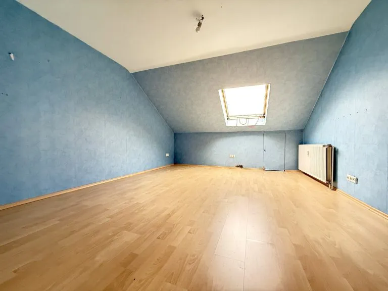 Immobilienangebot - Kirchen VG - Alle - *RESERVIERT* Solides Einfamilienhaus mit Einliegerwohnung und attraktiven Gestaltungsmöglichkeiten!