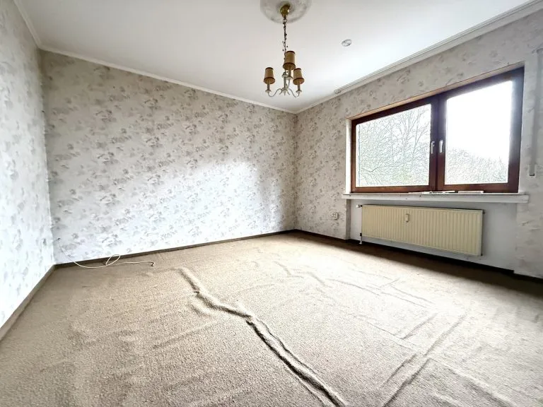 Immobilienangebot - Kirchen VG - Alle - *RESERVIERT* Solides Einfamilienhaus mit Einliegerwohnung und attraktiven Gestaltungsmöglichkeiten!