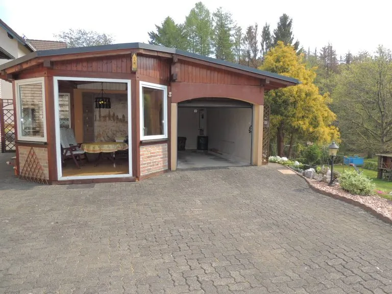 Immobilienangebot - Betzdorf VG - Alle - Top gepflegtes Einfamilienhaus mit einer herrlichen Gartenlandschaft, am Waldrand gelegen!