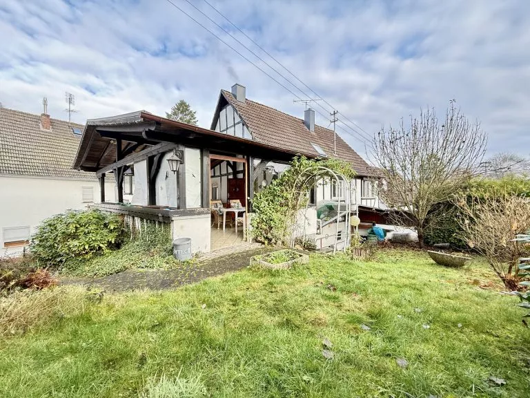 Immobilienangebot - VG Wissen - Alle - Zentrumsnah wohnen: Einfamilienhaus mit großzügigem Balkon und Garten!