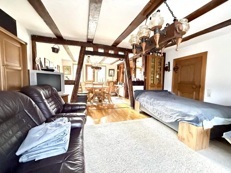 Immobilienangebot - VG Wissen - Alle - Zentrumsnah wohnen: Einfamilienhaus mit großzügigem Balkon und Garten!