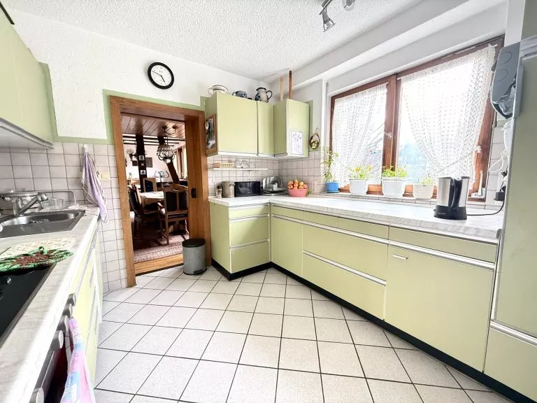 Immobilienangebot - VG Wissen - Alle - Zentrumsnah wohnen: Einfamilienhaus mit großzügigem Balkon und Garten!