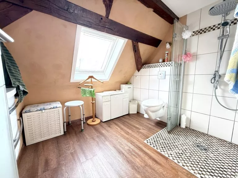 Immobilienangebot - VG Wissen - Alle - Zentrumsnah wohnen: Einfamilienhaus mit großzügigem Balkon und Garten!