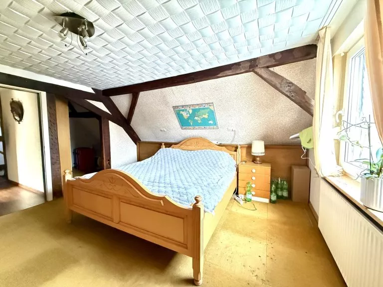 Immobilienangebot - VG Wissen - Alle - Zentrumsnah wohnen: Einfamilienhaus mit großzügigem Balkon und Garten!
