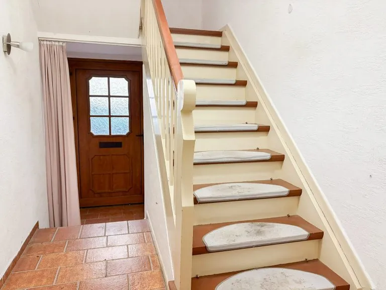 Immobilienangebot - Wissen - Alle - ***REDUZIERT***Doppelhaushälfte von 1925 mit viel Potenzial – inklusive 2 Garagen!