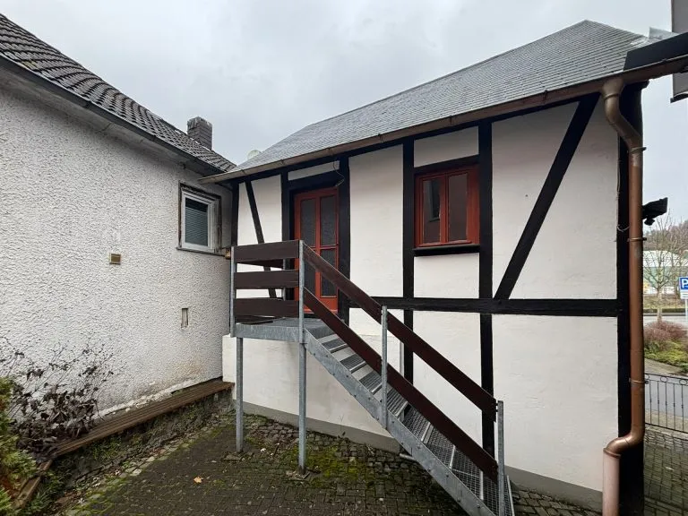 Immobilienangebot - Wissen - Alle - Ankommen und wohlfühlen: Gemütliches Einfamilienhaus in zentraler Lage von Wissen!