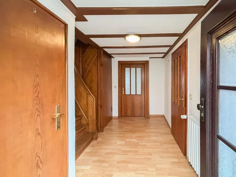 Immobilienangebot - Wissen - Alle - Ankommen und wohlfühlen: Gemütliches Einfamilienhaus in zentraler Lage von Wissen!