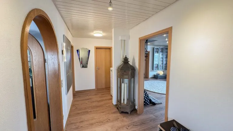 Immobilienangebot - Weilburg/Gaudernbach - Alle - Zwei sanierte Einfamilienhäuser und Einliegerwohnung auf großem Grundstück in Weilburg-Ortsteil!