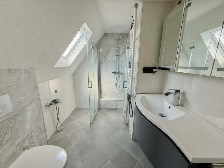 Immobilienangebot - Borod - Alle - Ruhige Lage! Modernisiertes Einfamilienhaus mit Garten - Ideal für Kleinfamilien!