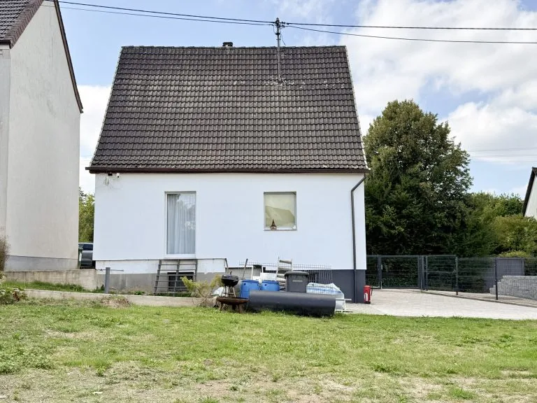 Immobilienangebot - Borod - Alle - Ruhige Lage! Modernisiertes Einfamilienhaus mit Garten - Ideal für Kleinfamilien!