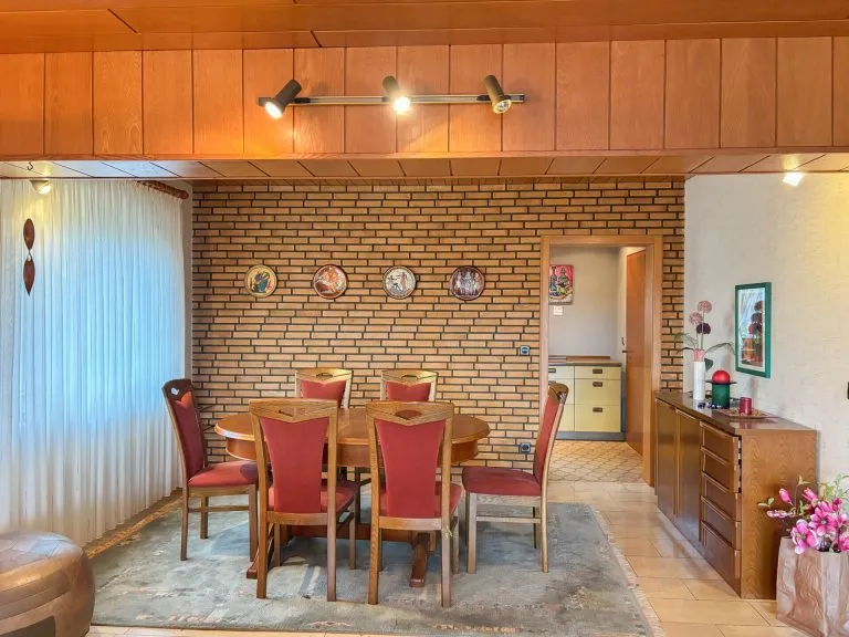 Immobilienangebot - Molzhain - Alle - Charmanter Bungalow mit offenem Wohnbereich , Doppelgarage und Partykeller!