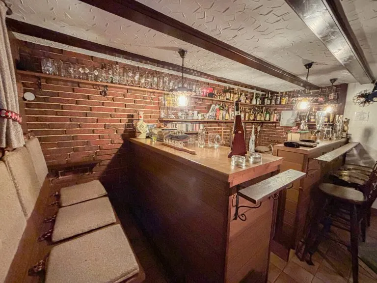 Immobilienangebot - Molzhain - Alle - Charmanter Bungalow mit offenem Wohnbereich , Doppelgarage und Partykeller!