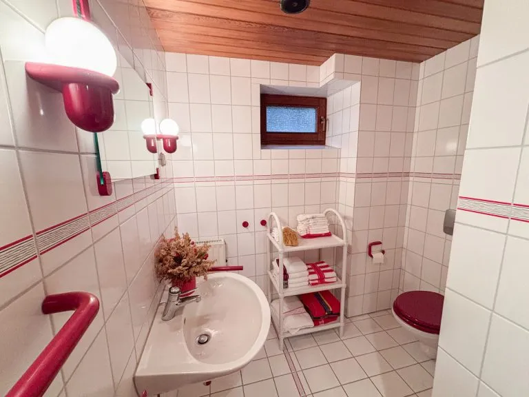 Immobilienangebot - Molzhain - Alle - Charmanter Bungalow mit offenem Wohnbereich , Doppelgarage und Partykeller!